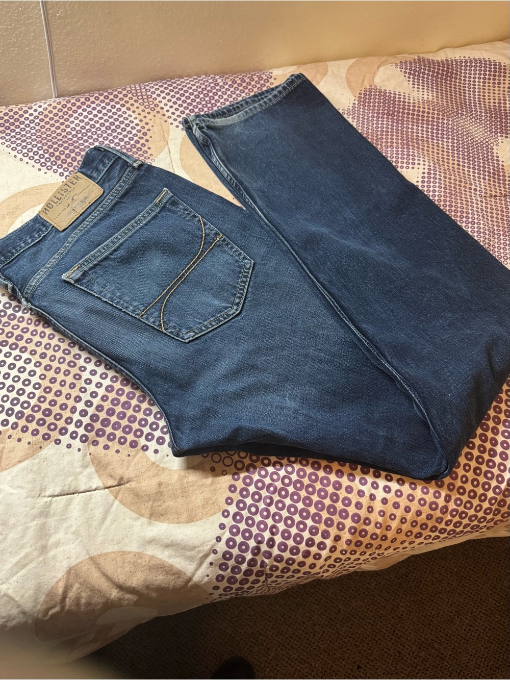 Hollister Men’s Indigo Straight Jeans